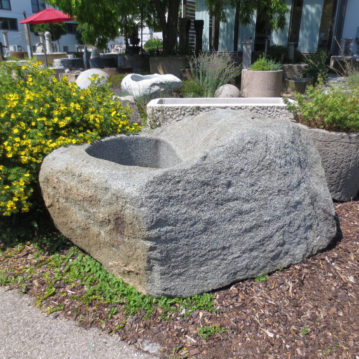 Brunnen aus großem Granitfindling BWk013 (6)