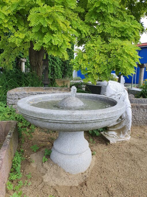 gartenbrunnen