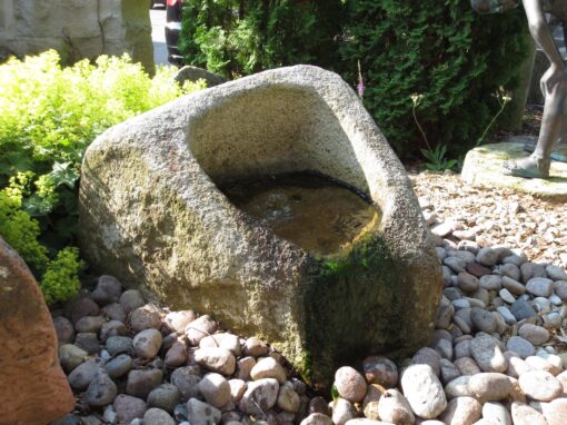 Brunnen-Findlingsbrunnen