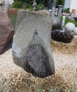 Quellstein aus Granitfindling BWk004 (3)