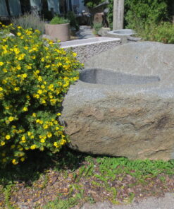Brunnen aus großem Granitfindling BWk013 (2)