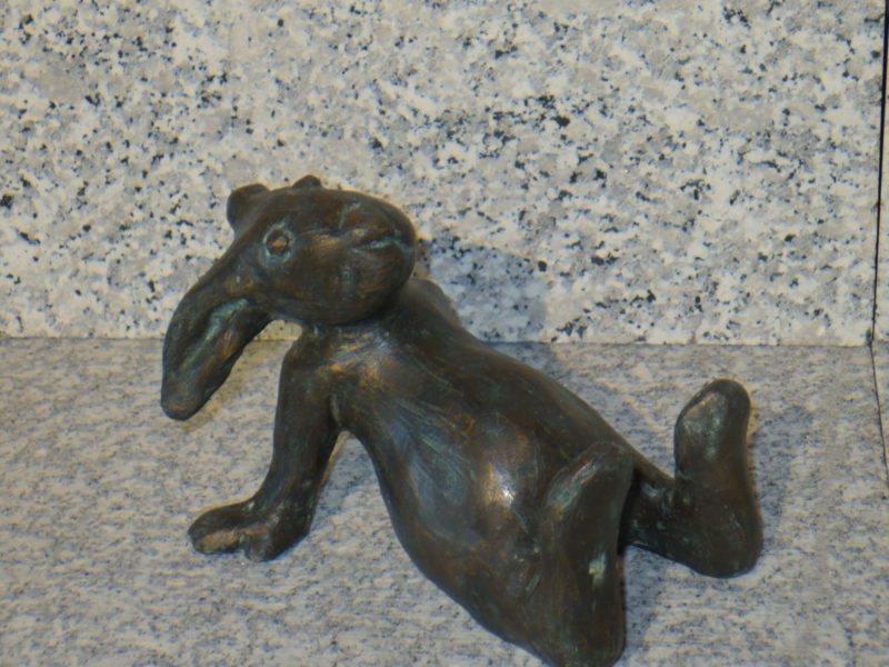 Hase aus Bronze