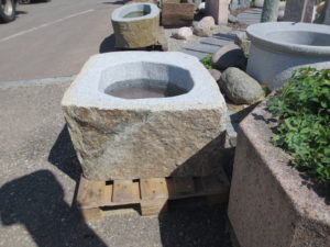 Brunnen aus Granitfindling 100x80h46cm (4)