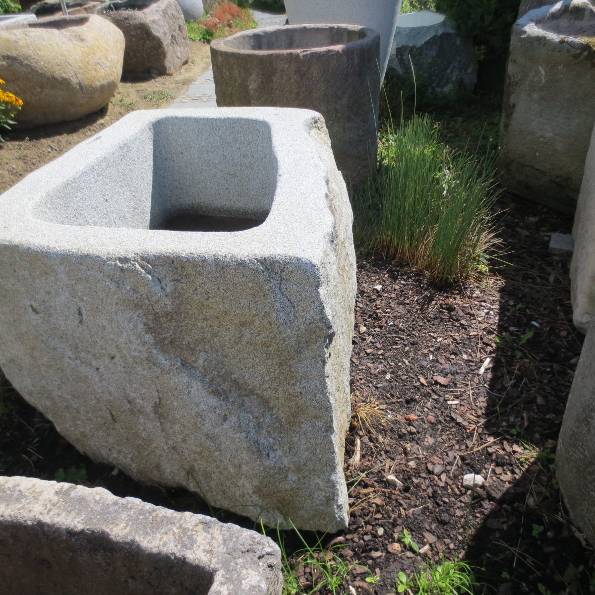 Brunnen aus Granitfindling 105x90h64cm (4)