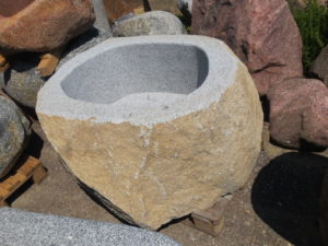Brunnen aus Granitfindling 110x100h55cm BWk032