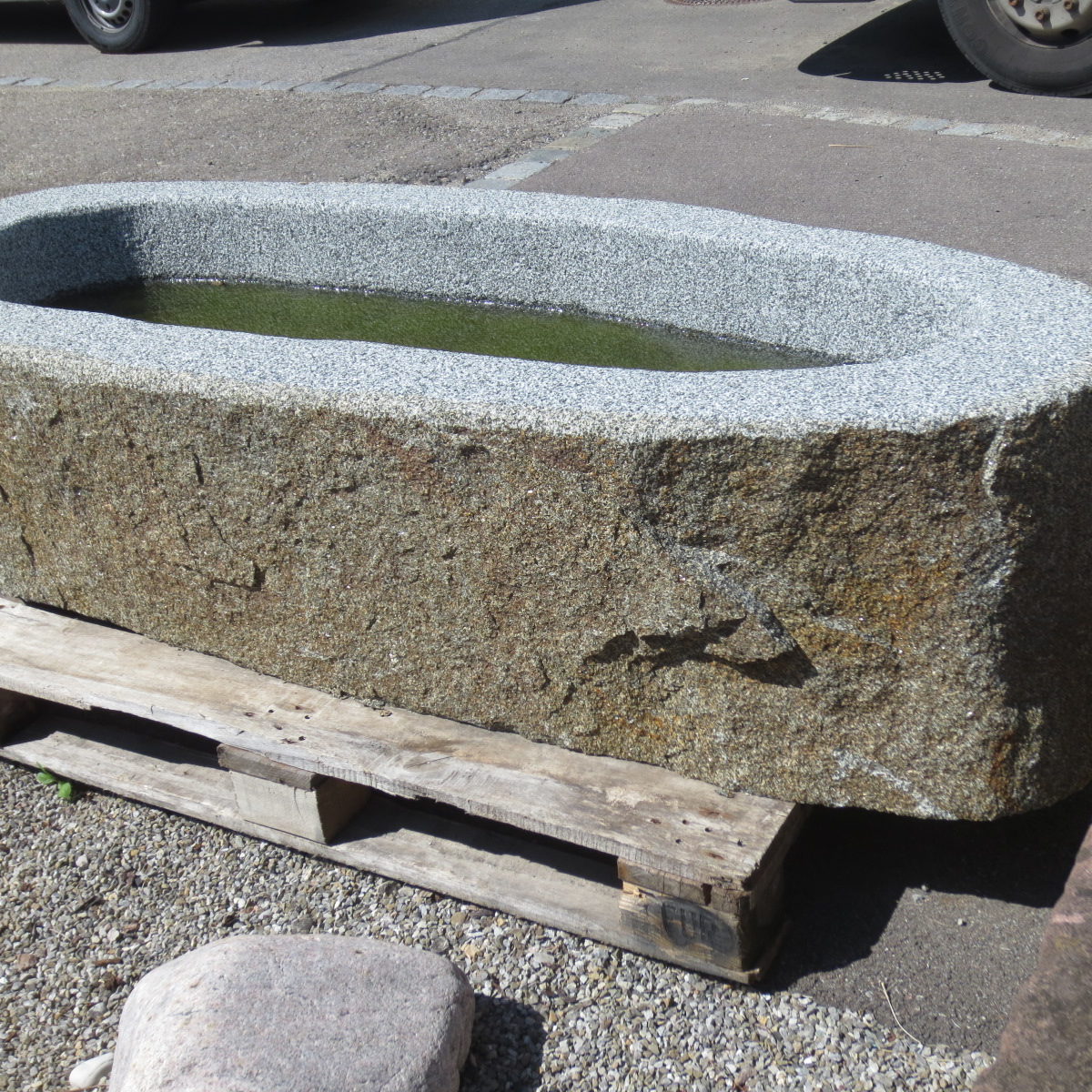 Findlingbrunnen
