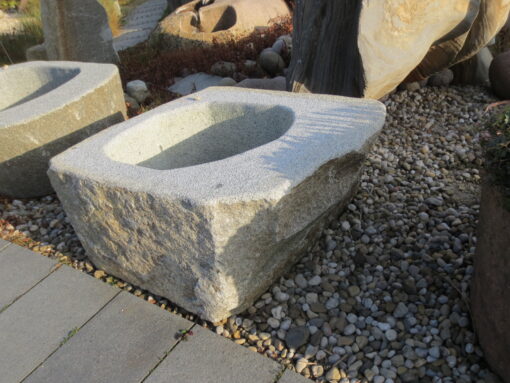 Steinbrunnen Granit