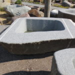 Brunnen-aus-Granitfindling-170x130h58-BWk010-1.jpg
