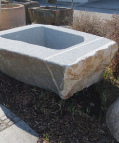 Brunnen-aus-Granitfindling-BWk010-