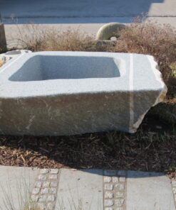 Brunnen-aus-Granitfindling-BWk010-