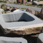 Brunnen-aus-Granitfindling-gross-226x152h71-BWk011-4.jpg